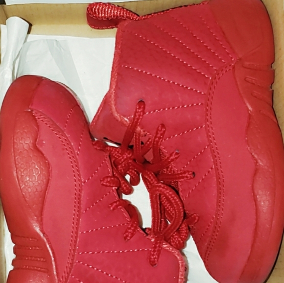 **SOLD** Jordan 12 Retro - Picture 2 of 6